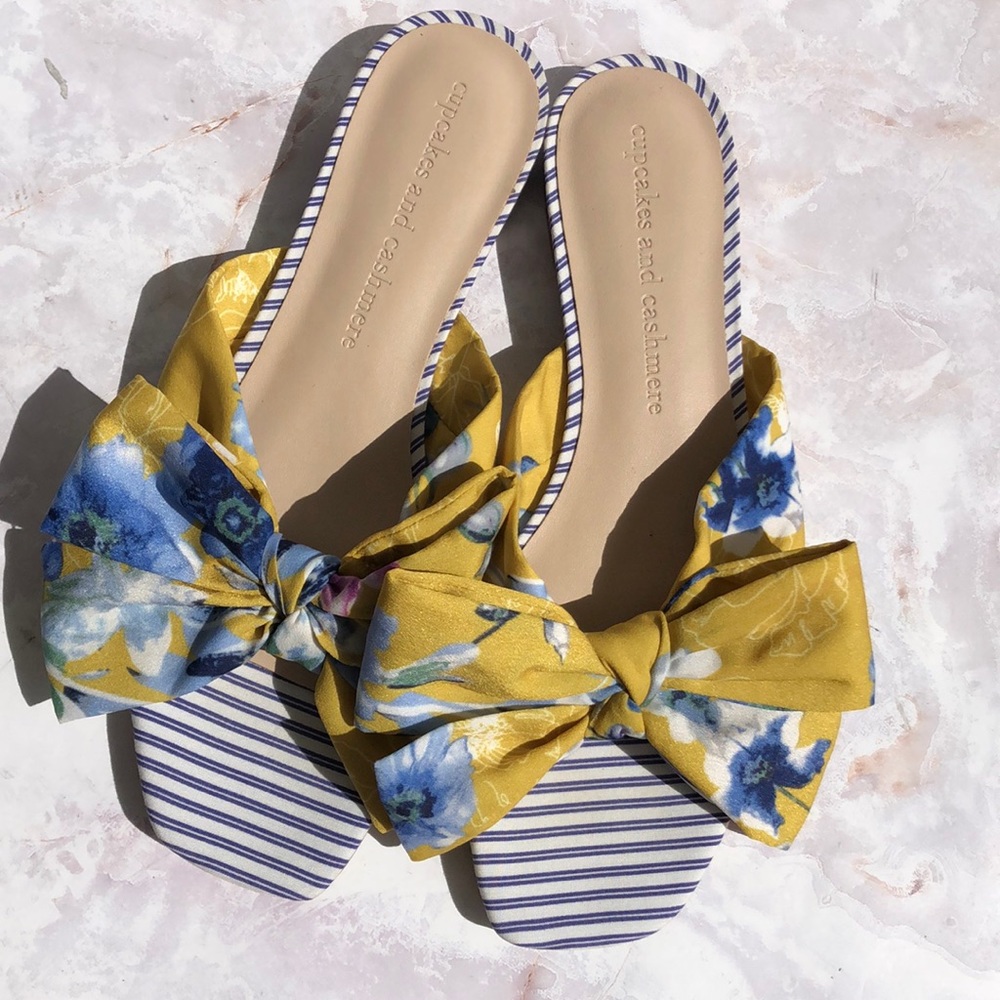 Cupcakes & Cashmere Ynez Slides 6 yellow/blue